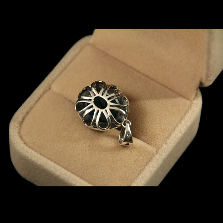 Marquise - Le Pendentif — vue 2