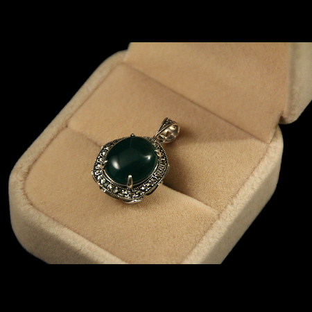 Marquise - Le Pendentif — vue 3